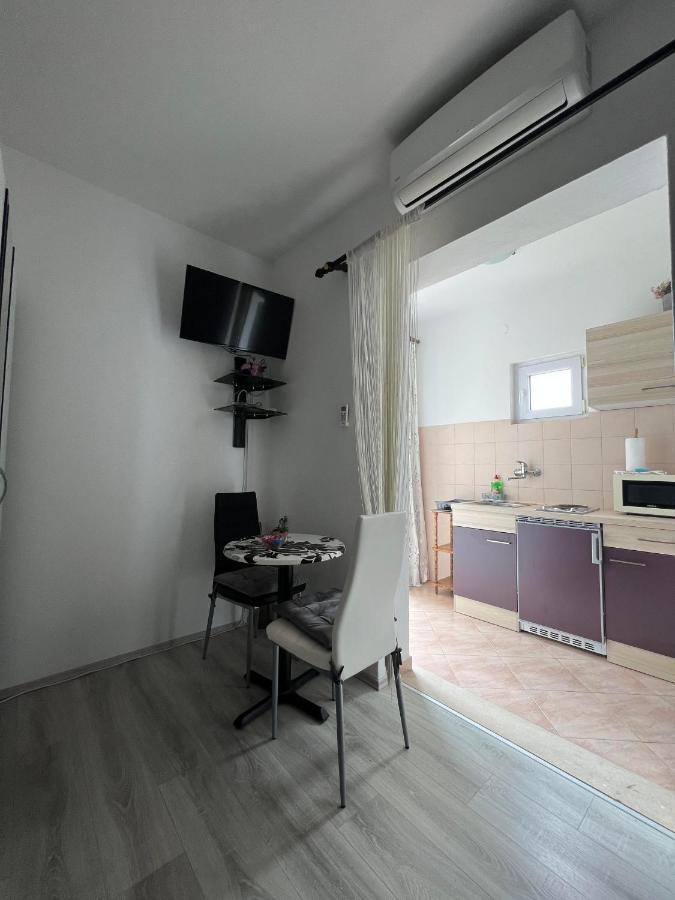Apartment Lira 2 Млини Экстерьер фото